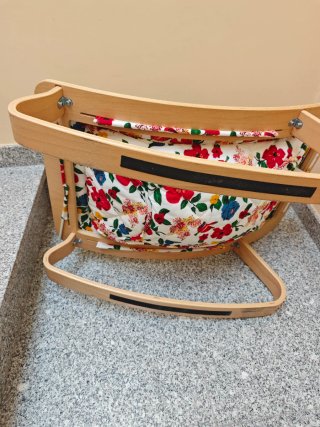 Mecedora bebé con funda floral Charlie Crane