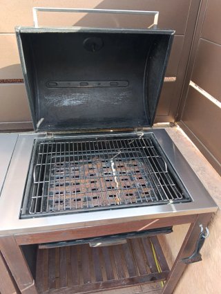 Barbacoa carbón y carrito Ikea ÄPPLARÖ