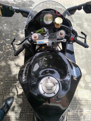 Kawasaki ZX10R 2008 Negra