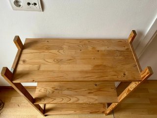 Estantería de madera