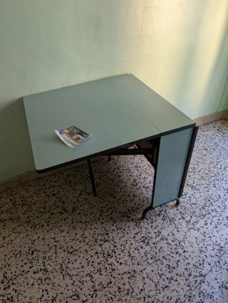 Mesa de cocina plegable