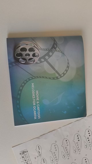 Ocarina noruega con libro de partituras