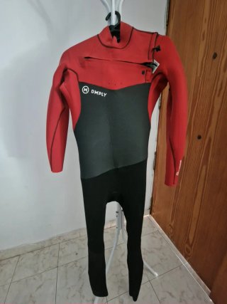 Traje de neopreno Deeply talla MT (medium tall)