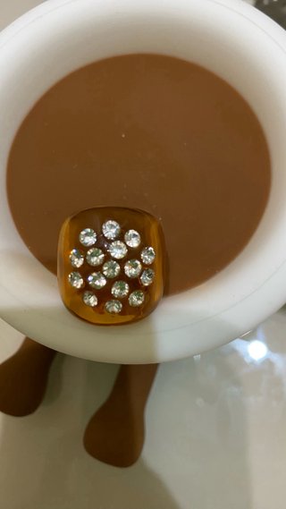 Anillo caramelo con brillantes