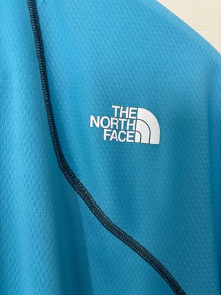 The North Face maglietta blu e grigia