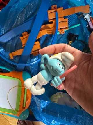 Lote de Juguetes: Coche, Muñeca y Más