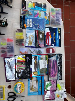 Lotes de pesca: cañas, carretes y señuelos