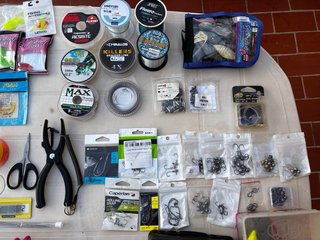Lotes de pesca: cañas, carretes y señuelos