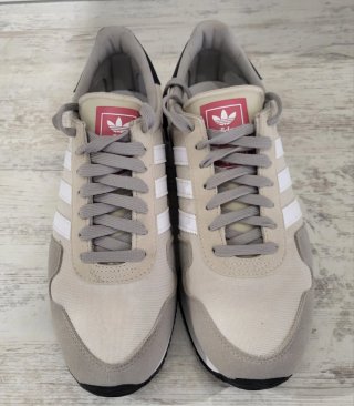 Zapatillas Adidas Beige y Gris Hombre