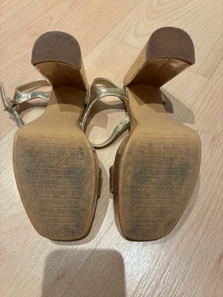 Sandalias doradas tacón plataforma talla 37