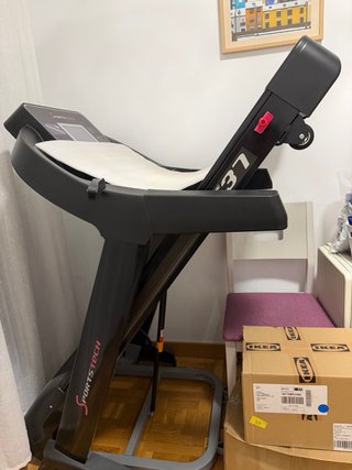 Cinta de correr Sportstech F37 negra