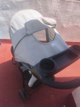 Carrito de paseo con reposa vasos