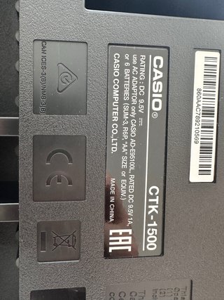 Teclado Casio CTK-1500 con el soporte