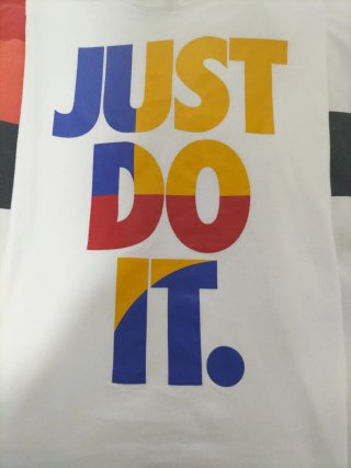 Camiseta Nike Just Do It Multicolor
