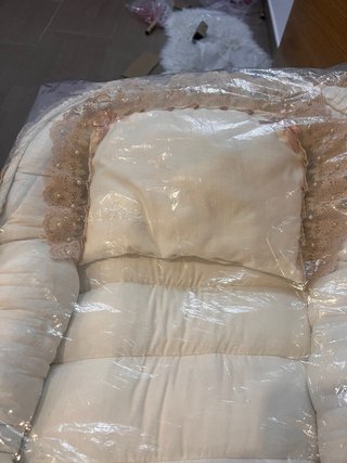 Nido bebé niña beige con encaje