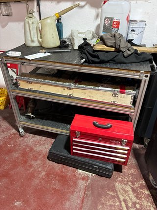 Mesa de trabajo aluminio técnico.