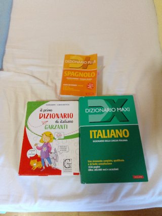 Libri scolastici per medie e liceo scientifico