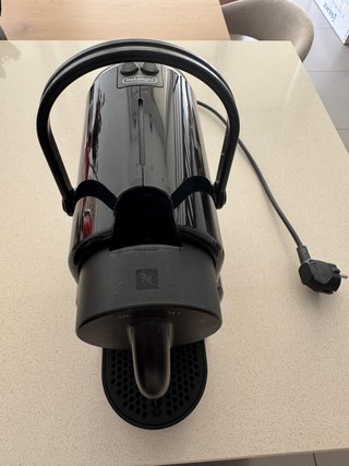 Cafetera Nespresso DeLonghi Negra