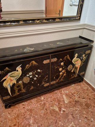 Mueble Oriental Negro con Aves y Flores