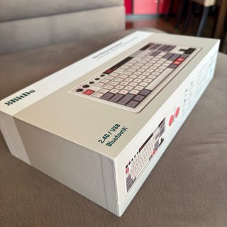 Teclado Mecánico 8bitdo NES edition.