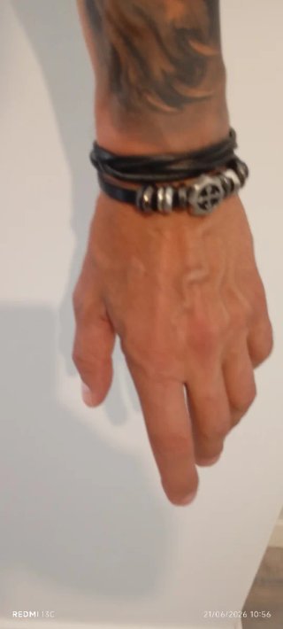 Pulsera Cuero Trenzado con Detalle Cruz