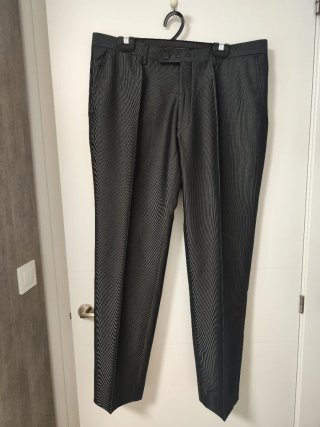 Traje completo hombre talla 54 gris y lila