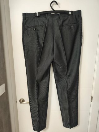 Traje completo hombre talla 54 gris y lila