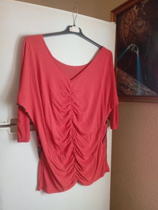 Blusa con estampado de mariposa