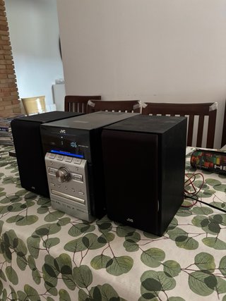 Cadena de música JVC CD y Radio