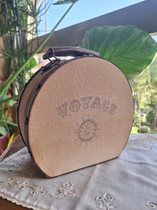 Maletín vintage redondo