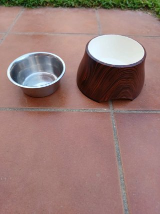 Comedero perro aspecto madera