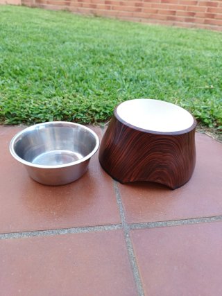 Comedero perro aspecto madera