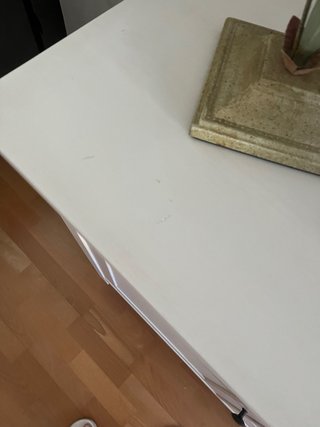 Aparador blanco y madera