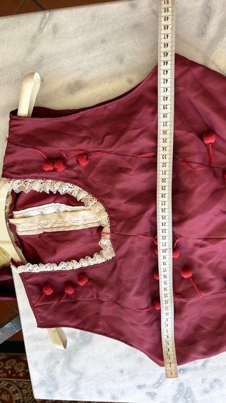 Traje de Goyesca rosa y rojo