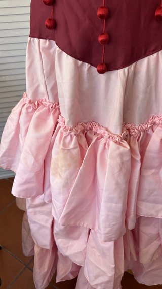 Traje de Goyesca rosa y rojo