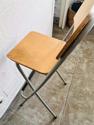 Taburete alto de madera plegable con respaldo Ikea