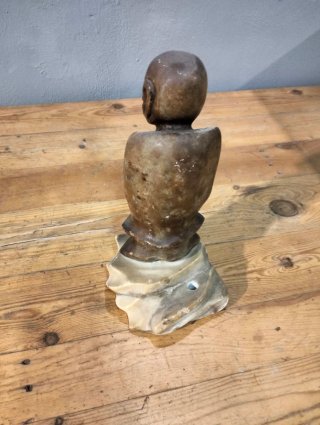 Figura Oriental Piedra Tallada