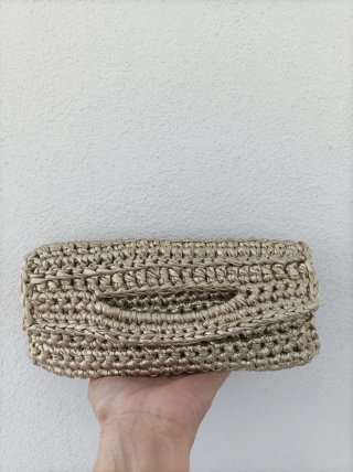 Bolso cartera oro blanco metalizado con lycra