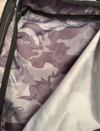 Maleta Eastpak Edición Limitada Gris
