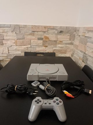 Playstation 1 Grigia + Controller + Custodia