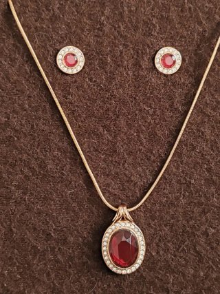 Conjunto Collar y Aretes Rojo Dorado