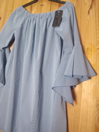 Vestido escote Bardot rayas azules