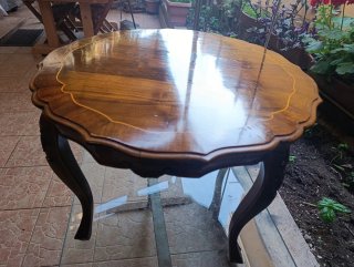 Tavolino da caffè in legno intarsiato