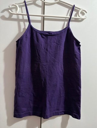 Camiseta tirantes morada a rayas