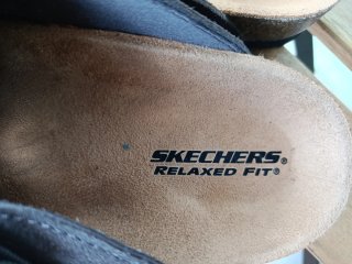 Zuecos Skechers Relaxed Fit Marrones