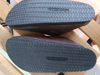 Zuecos Skechers Relaxed Fit Marrones