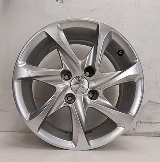 Juego d llantas Peugeot de 15 pulgadas 4 tornillos