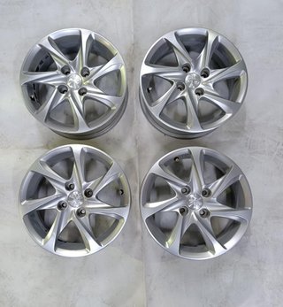 Juego d llantas Peugeot de 15 pulgadas 4 tornillos