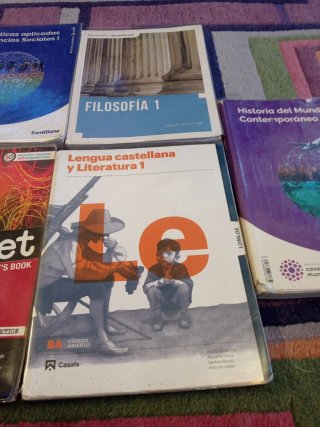 Libros primero bachillerato D'Elhuyar humanidades