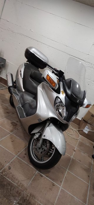 Suzuki Burgman AN650 Plata